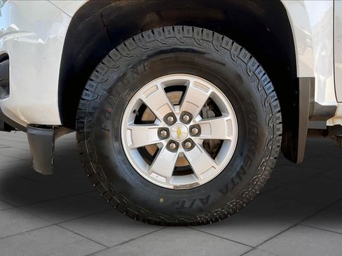 Used 2017 Chevrolet Colorado W/T w/ WT Convenience Package AWD/4WD image 11