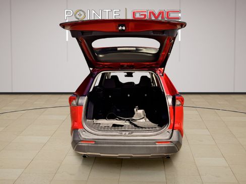 Used 2023 Toyota RAV4 LE image 6