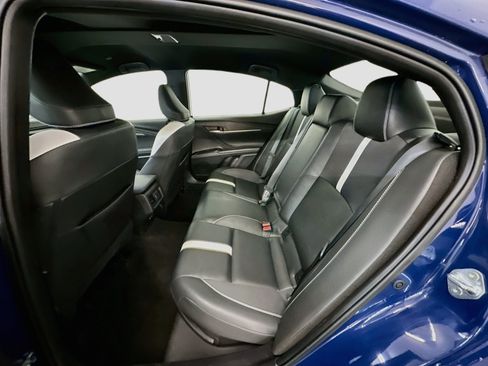 Used 2025 Toyota Camry SE FWD image 29