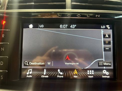 Used 2017 Lincoln Continental Reserve w/ Luxury Package image 16