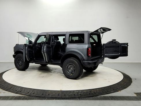 New 2025 Ford Bronco Badlands image 13