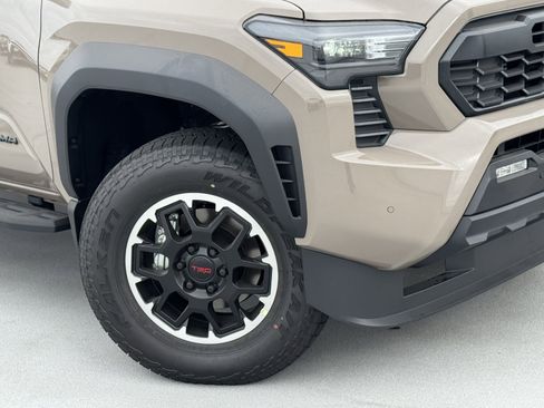 New 2026 Toyota Tacoma TRD Off-Road AWD/4WD image 10