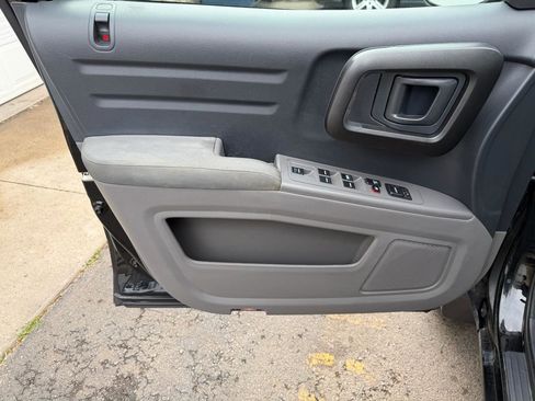 Used 2011 Honda Ridgeline RT image 12