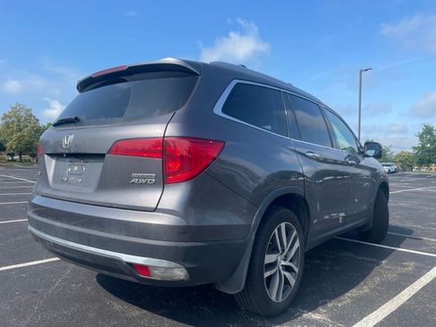Used 2017 Honda Pilot Touring image 6