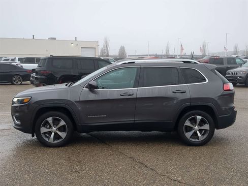 Certified 2019 Jeep Cherokee Limited w/ Luxury Group image 11