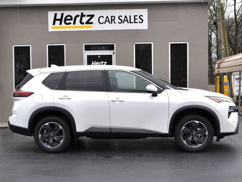 Used 2024 Nissan Rogue SV image 21