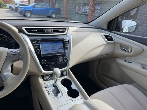 Used 2017 Nissan Murano SV image 34