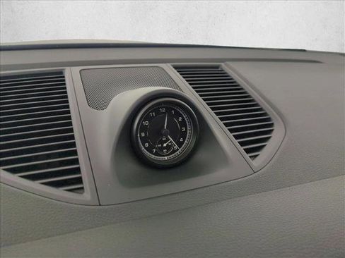 New 2026 Porsche Macan S image 22