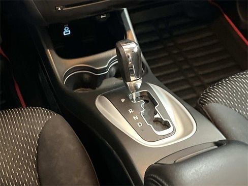 Used 2017 Dodge Journey SE image 12