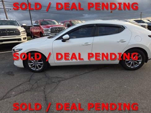 Certified 2022 MAZDA MAZDA3 s image 3