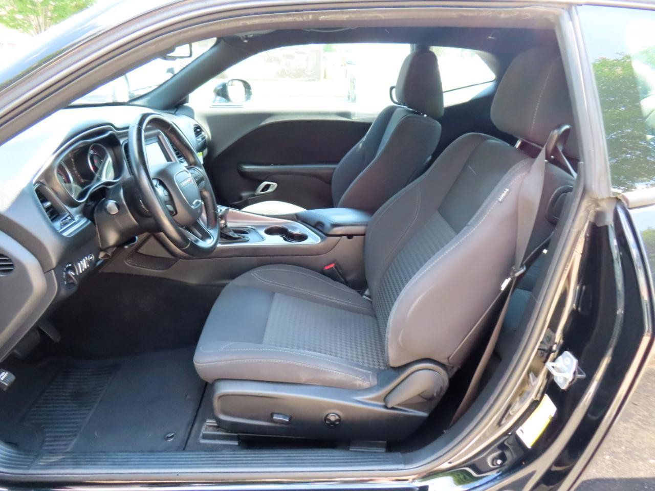 Used 2019 Dodge Challenger SXT RWD image 15