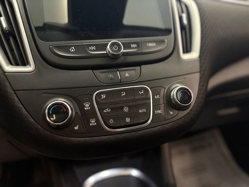 Used 2023 Chevrolet Malibu LT FWD image 30