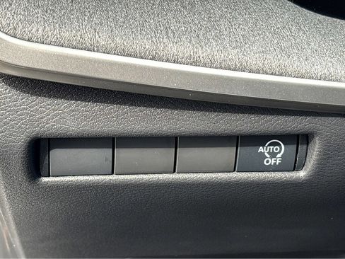 New 2026 Nissan Kicks SV image 13