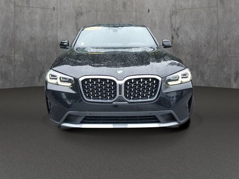 Used 2025 BMW X4 xDrive30i AWD/4WD image 2
