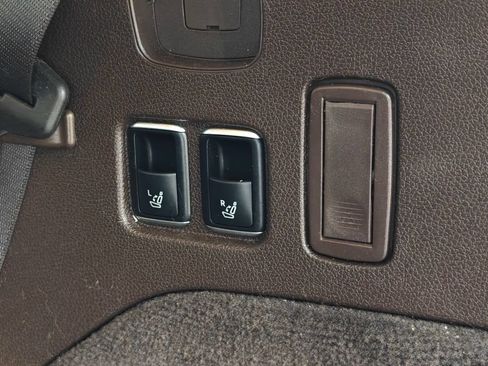 Used 2019 Mercedes-Benz GLS 450 4MATIC image 40
