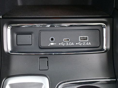 Used 2023 Subaru Ascent Limited image 23