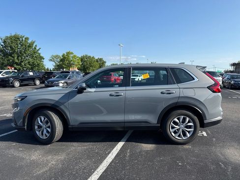Used 2023 Honda CR-V LX image 7