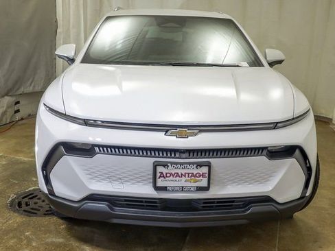 New 2026 Chevrolet Equinox EV LT image 5