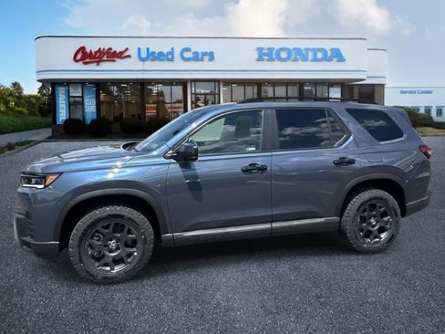 Used 2026 Honda Pilot TrailSport image 2