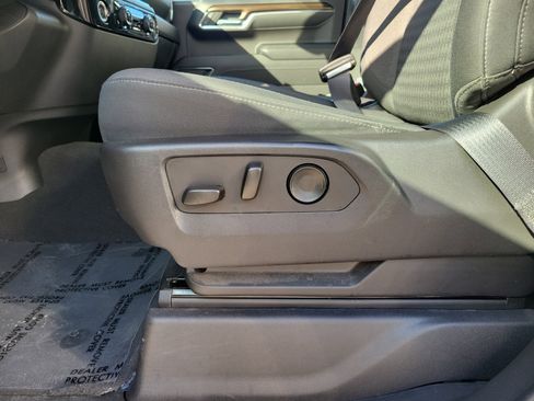 Used 2023 Chevrolet Silverado 1500 LT image 18