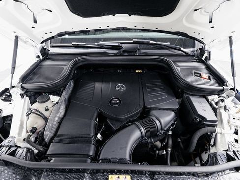 Used 2024 Mercedes-Benz GLE 450e 4MATIC w/ AMG Line Exterior image 37