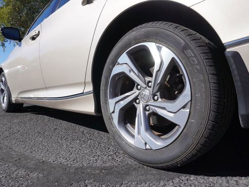 Used 2020 Honda Accord EX-L image 6