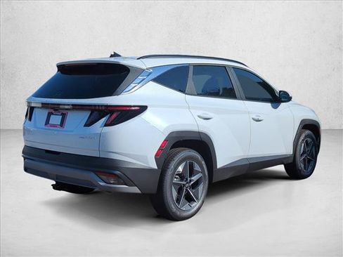 New 2026 Hyundai Tucson SEL w/ Tow & Go Package AWD/4WD image 5