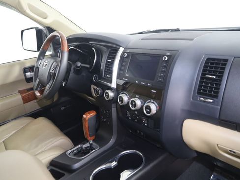 Used 2020 Toyota Sequoia Platinum AWD/4WD image 41