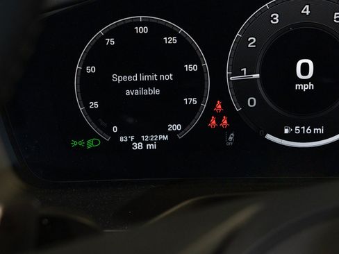Certified 2025 Porsche Panamera RWD image 24