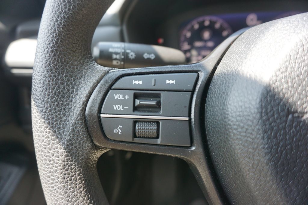 Used 2024 Honda Accord EX image 7