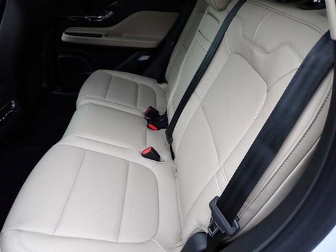 New 2026 Lincoln Corsair Premiere image 38