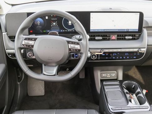 New 2026 Hyundai Ioniq 5 SEL image 12