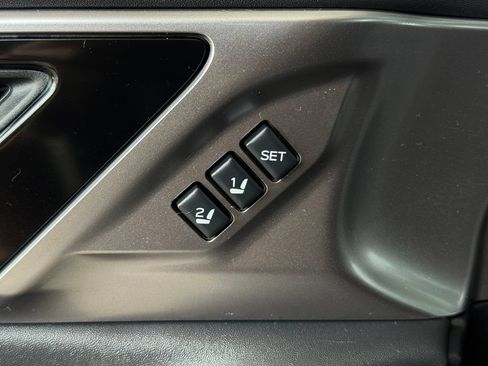 Used 2023 Subaru Outback Touring XT AWD/4WD image 32