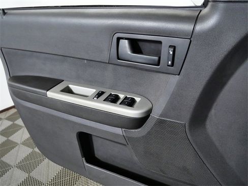 Used 2011 Ford Escape XLT w/ 202A Rapid Spec Order Code image 24