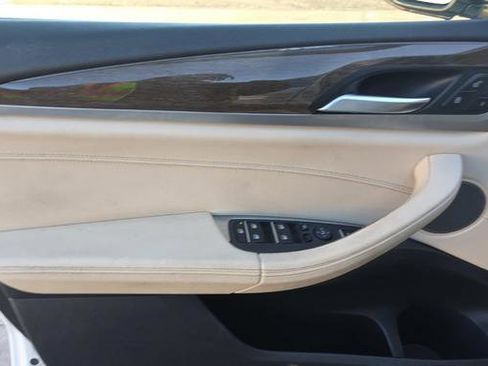 Used 2019 BMW X3 sDrive30i w/ Premium Package image 9