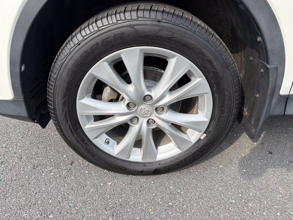 Used 2014 Toyota RAV4 Limited w/ Technology Package AWD/4WD image 14