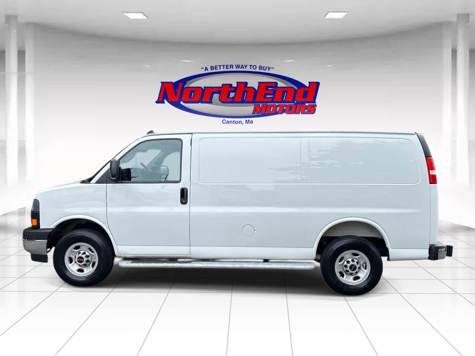 Used 2025 GMC Savana 2500 w/ Driver Convenience Package RWD image 4