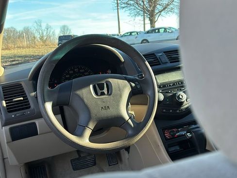 Used 2005 Honda Accord LX image 13
