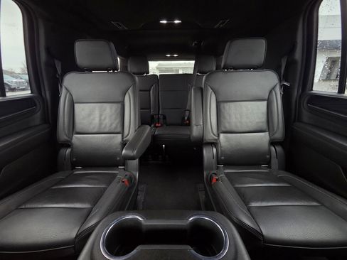 Used 2021 GMC Yukon XL Denali image 32