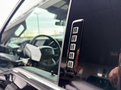 Certified 2024 Ford F250 Lariat w/ Lariat Ultimate Package image 18