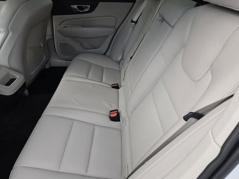 Certified 2024 Volvo V60 B5 Cross Country Plus image 11