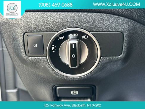 Used 2018 Mercedes-Benz CLA 250 w/ AMG Line Exterior image 21