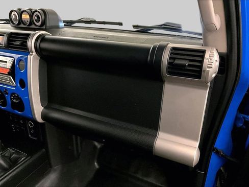 Used 2007 Toyota FJ Cruiser 4WD image 15