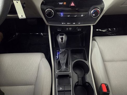 Used 2018 Hyundai Tucson SE w/ Cargo Package FWD image 13