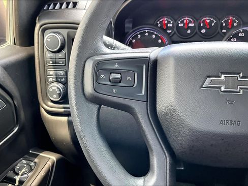 Used 2019 Chevrolet Silverado 1500 Custom Trail Boss w/ Custom Convenience Package AWD/4WD image 23