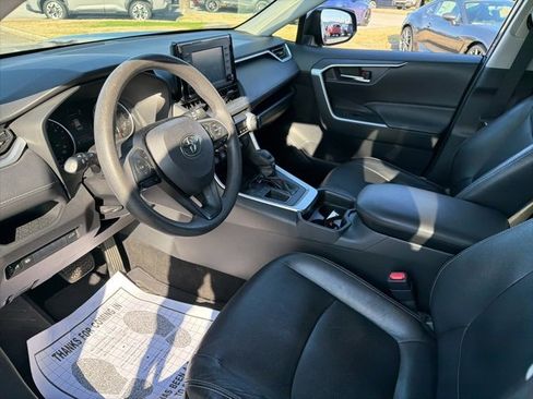 Used 2019 Toyota RAV4 XLE image 19