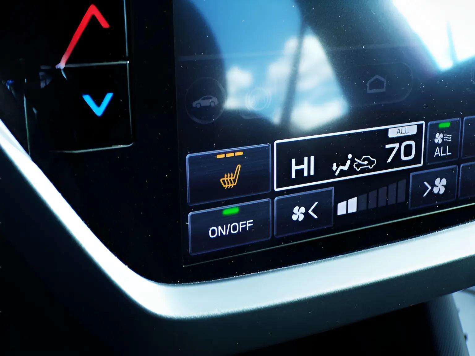 Used 2025 Subaru Forester Premium AWD/4WD image 14