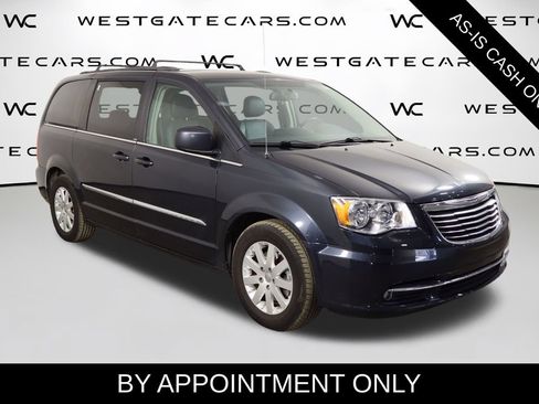 Used 2014 Chrysler Town & Country Touring FWD image 29