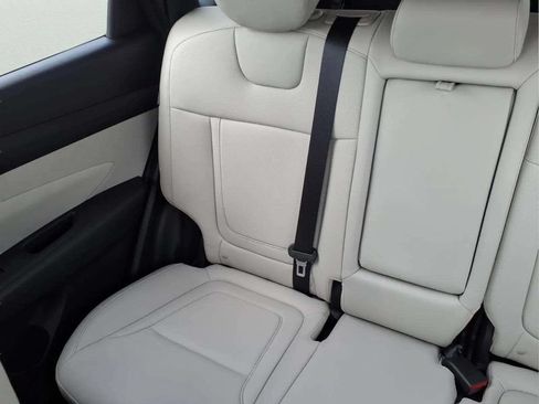 Used 2025 Hyundai Tucson SEL FWD image 16