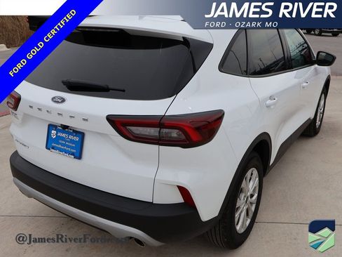 Certified 2025 Ford Escape Active w/ Cold Weather Package image 5